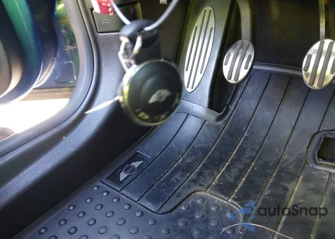 2007 Mini Cooper S z USA, uszkodzony, nr VIN WMWMF73567TL87918